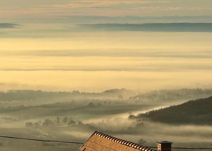 Vulkan Nyulontul * Mencshely